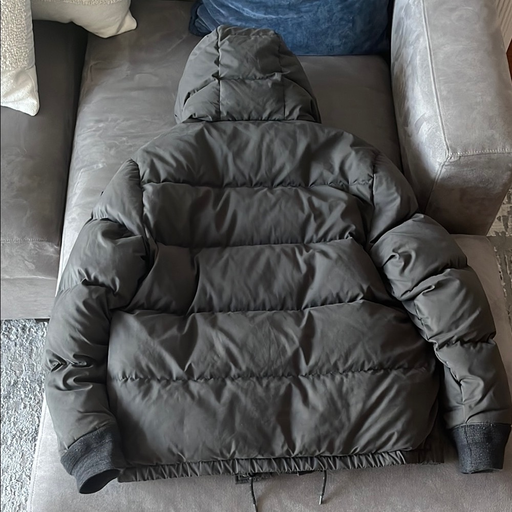 Men's Gray Puffer Jacket - Picture 16 of 16